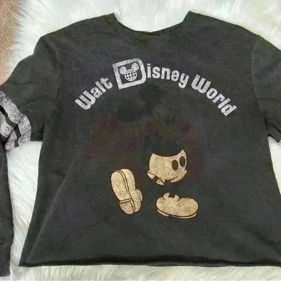 Walt Disney World Mickey Football Stripe Crop T-Shirt Medium - Picture 2 of 6